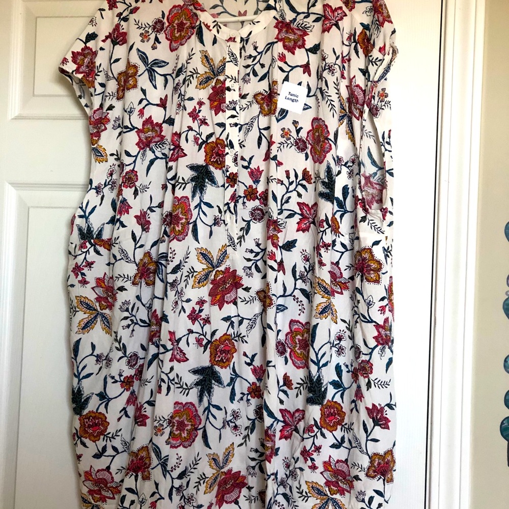 Old navy floral tunic